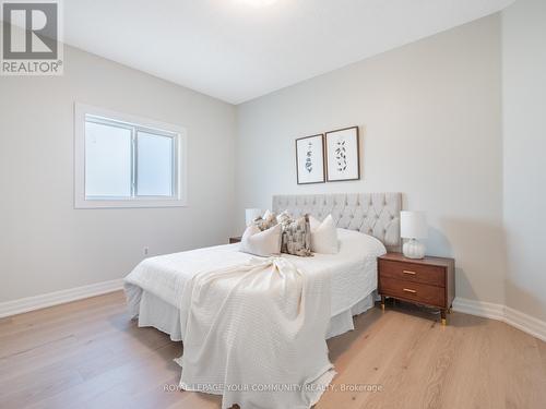 258 Livingstone Street E, Barrie (Little Lake), ON - Indoor Photo Showing Bedroom