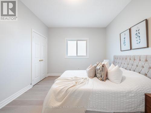 258 Livingstone Street E, Barrie (Little Lake), ON - Indoor Photo Showing Bedroom