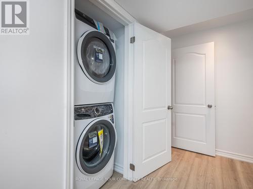 258 Livingstone Street E, Barrie (Little Lake), ON - Indoor Photo Showing Laundry Room