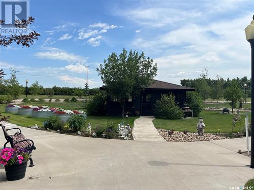 #311 60 Stevenson Crescent, Kindersley, SK - Outdoor