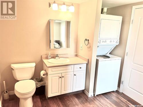 #311 60 Stevenson Crescent, Kindersley, SK - Indoor Photo Showing Bathroom