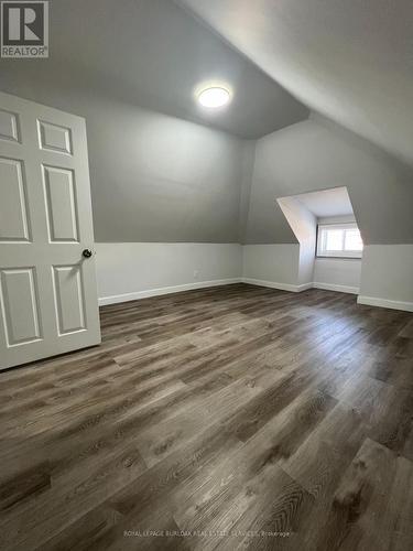 44 Madison Avenue, Hamilton, ON - Indoor Photo Showing Other Room