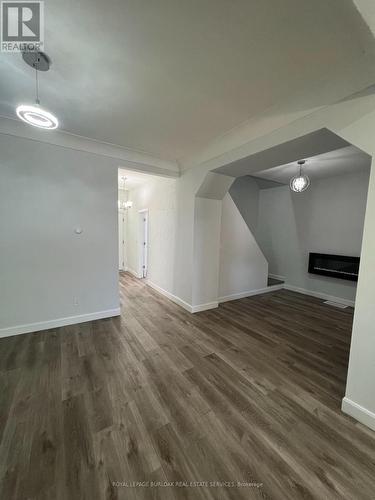 44 Madison Avenue, Hamilton, ON - Indoor Photo Showing Other Room