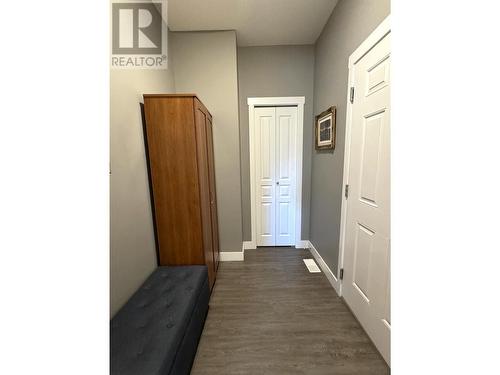 351 Warren Avenue W Unit# 4, Penticton, BC - Outdoor