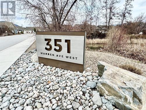 351 Warren Avenue W Unit# 4, Penticton, BC - Outdoor