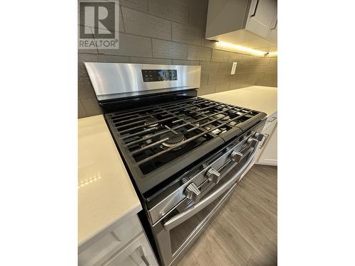 351 Warren Avenue W Unit# 4, Penticton, BC - Indoor Photo Showing Kitchen