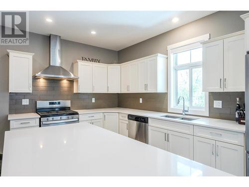 351 Warren Avenue W Unit# 4, Penticton, BC - Indoor Photo Showing Kitchen With Double Sink