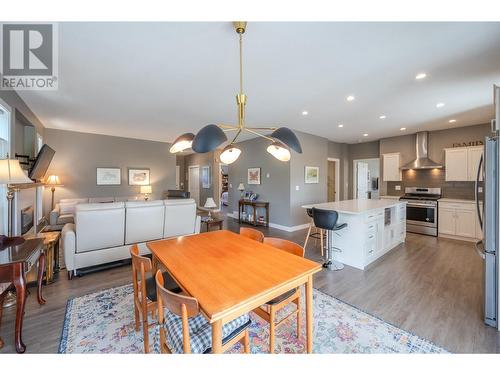 351 Warren Avenue W Unit# 4, Penticton, BC - Indoor Photo Showing Kitchen