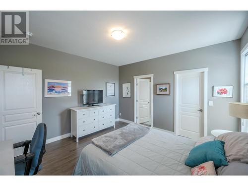 351 Warren Avenue W Unit# 4, Penticton, BC - Indoor Photo Showing Bedroom