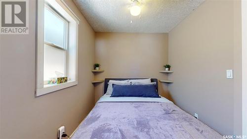 1438 Connaught Street, Regina, SK - Indoor Photo Showing Bedroom