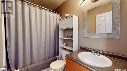 1438 Connaught Street, Regina, SK - Indoor Photo Showing Bathroom