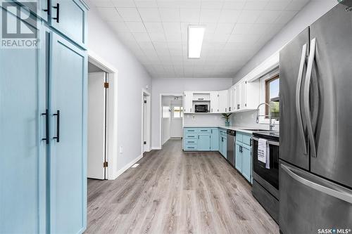 1208 Coteau Street W, Moose Jaw, SK - Indoor Photo Showing Kitchen With Stainless Steel Kitchen