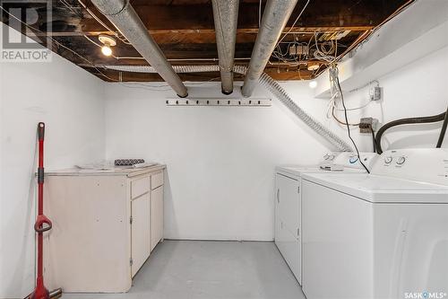 1208 Coteau Street W, Moose Jaw, SK - Indoor Photo Showing Laundry Room