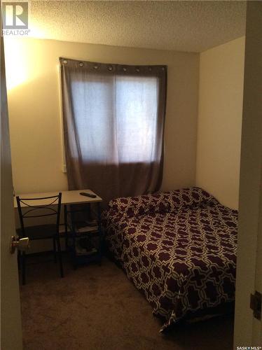 41 43 Centennial Street, Regina, SK - Indoor Photo Showing Bedroom