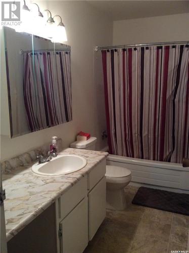 41 43 Centennial Street, Regina, SK - Indoor Photo Showing Bathroom