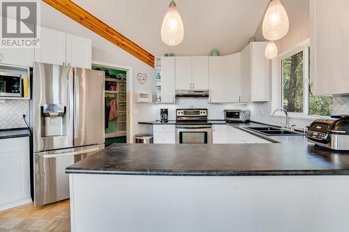 10789 Pinecrest Road, Vernon, BC - Indoor Photo Showing Kitchen With Double Sink