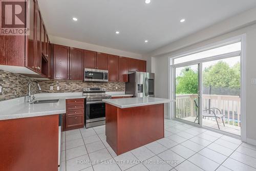 50 Begonia Crescent, Brampton (Northwest Sandalwood Parkway), ON - Indoor Photo Showing Kitchen