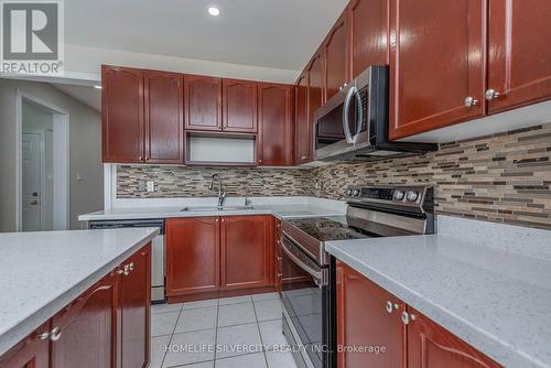 50 Begonia Crescent, Brampton (Northwest Sandalwood Parkway), ON - Indoor Photo Showing Kitchen