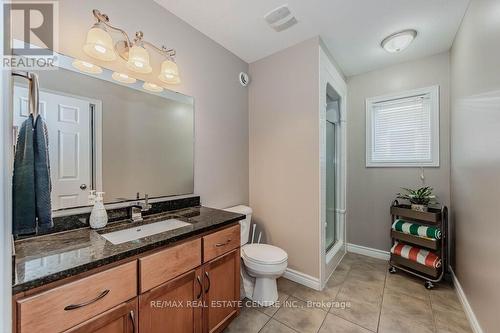 39 Ingram Drive, Guelph (Waverley), ON - Indoor Photo Showing Bathroom