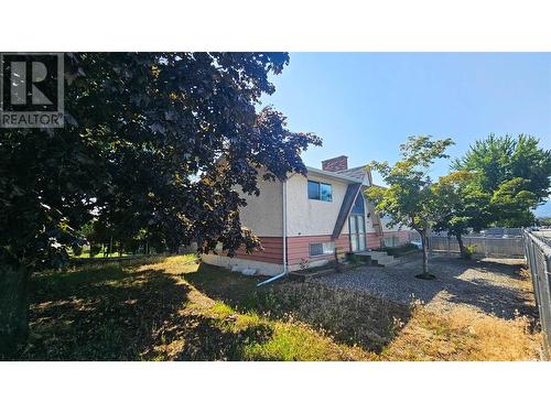 2835 Richter Street, Kelowna, BC - Outdoor