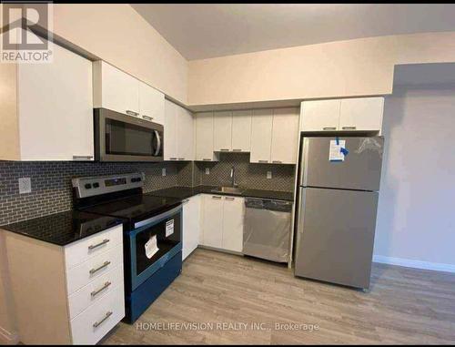 1204 - 2152 Lawrence Avenue, Toronto (Wexford-Maryvale), ON - Indoor Photo Showing Kitchen