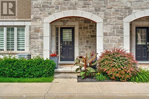 37 - 2086 Ghent Avenue, Burlington (Brant), ON - Outdoor With Facade