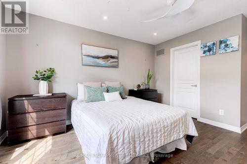 37 - 2086 Ghent Avenue, Burlington (Brant), ON - Indoor Photo Showing Bedroom