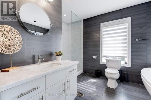 37 - 2086 Ghent Avenue, Burlington (Brant), ON - Indoor Photo Showing Bathroom