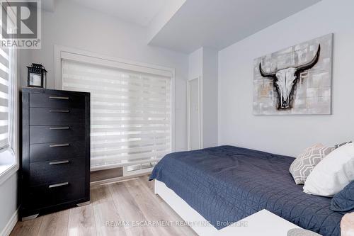 37 - 2086 Ghent Avenue, Burlington (Brant), ON - Indoor Photo Showing Bedroom