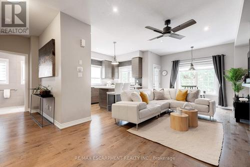 37 - 2086 Ghent Avenue, Burlington (Brant), ON - Indoor Photo Showing Living Room