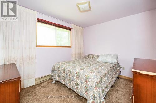 20 Tall Pines Drive, Tiny, ON - Indoor Photo Showing Bedroom