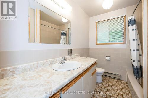 20 Tall Pines Drive, Tiny, ON - Indoor Photo Showing Bathroom