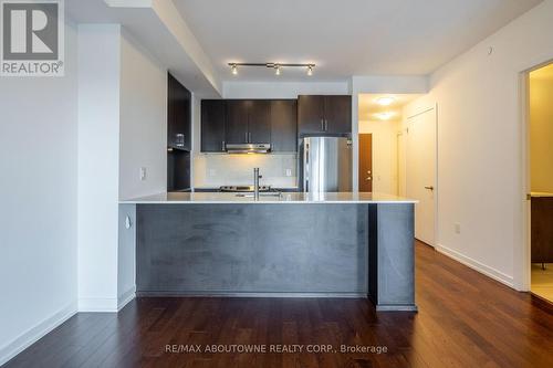 607 - 2560 Eglinton Avenue W, Mississauga (Central Erin Mills), ON - Indoor Photo Showing Kitchen