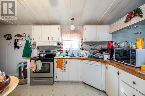 3962 Weisbrod Road, Prince George, BC - Indoor Photo Showing Kitchen With Double Sink