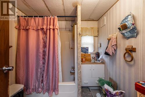 3962 Weisbrod Road, Prince George, BC - Indoor Photo Showing Bathroom