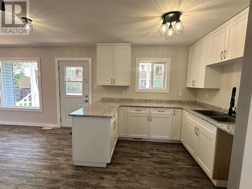 1541 Loran Drive, Dawson Creek, BC - Indoor Photo Showing Kitchen With Double Sink