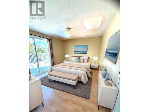 6489 Okanagan Street, Oliver, BC - Indoor Photo Showing Bedroom