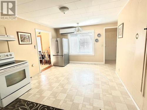 6489 Okanagan Street, Oliver, BC - Indoor Photo Showing Kitchen