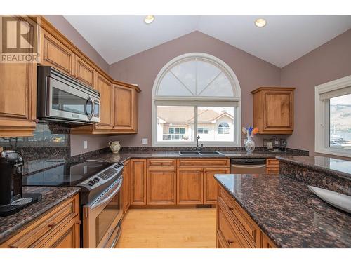 7701 Okanagan Landing Road Unit# 8, Vernon, BC - Indoor Photo Showing Kitchen With Double Sink