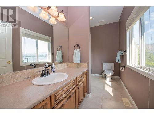 7701 Okanagan Landing Road Unit# 8, Vernon, BC - Indoor Photo Showing Bathroom