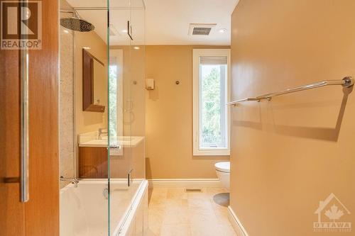 48 Springfield Road, Ottawa, ON - Indoor Photo Showing Bathroom