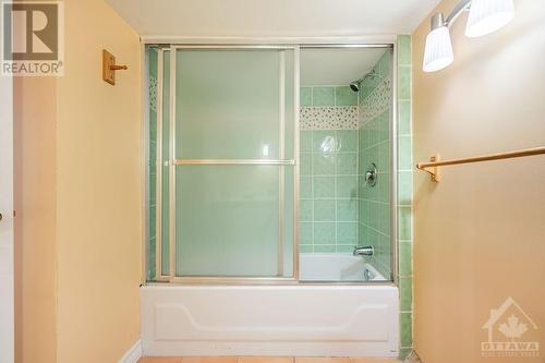 48 Springfield Road, Ottawa, ON - Indoor Photo Showing Bathroom