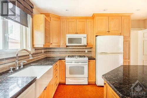 48 Springfield Road, Ottawa, ON - Indoor Photo Showing Kitchen