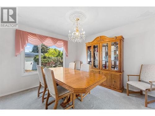 436 Eldorado Road, Kelowna, BC - Indoor Photo Showing Dining Room