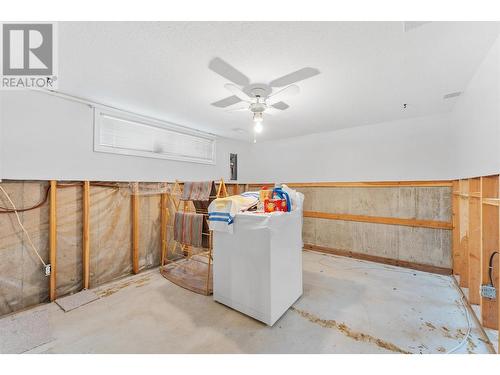 436 Eldorado Road, Kelowna, BC - Indoor Photo Showing Laundry Room