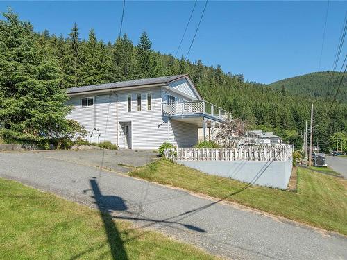 490 Macmillan Dr, Sayward, BC 