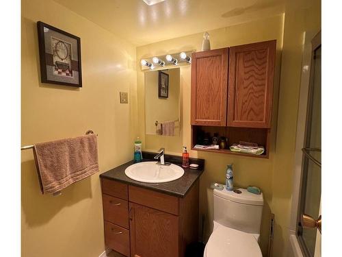 202-651 Maquinna Dr North, Tahsis, BC - Indoor Photo Showing Bathroom