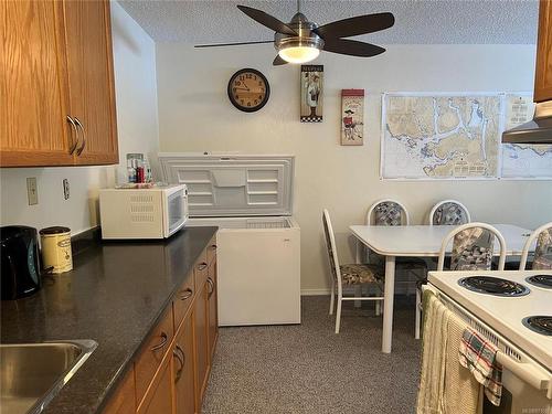 202-651 Maquinna Dr North, Tahsis, BC - Indoor Photo Showing Kitchen