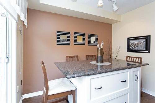 2025 Cleaver Avenue|Unit #32, Burlington, ON - Indoor Photo Showing Dining Room