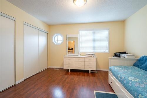 2025 Cleaver Avenue|Unit #32, Burlington, ON - Indoor Photo Showing Bedroom